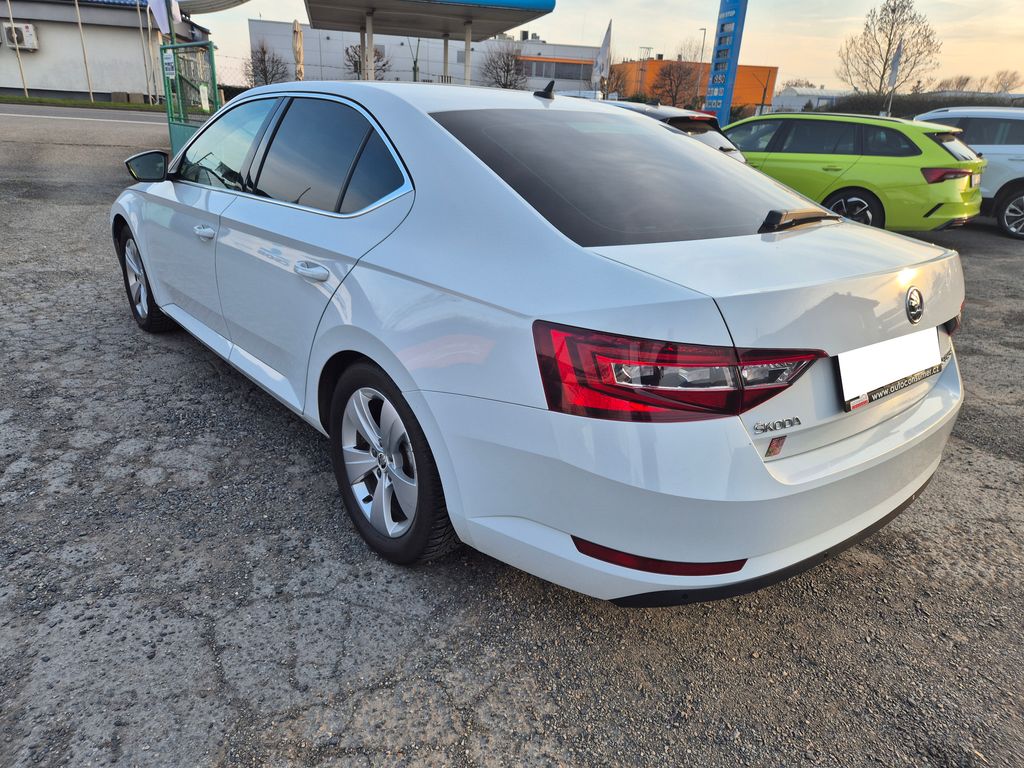 skoda-superb-2-0-tdi-dsg-style-plus-cz-ta - 6