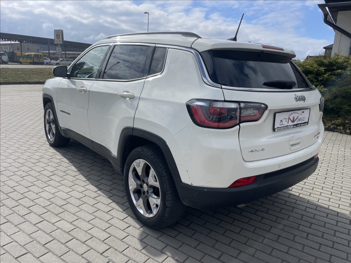 jeep-compass-2-0-crd-103kw-4x4-limited-9automat-bez-koroze - 2