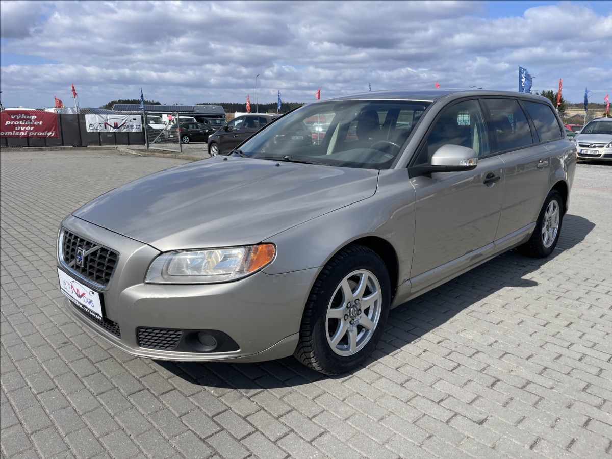 Volvo V70 2,0 d 100kw Momentum Kinetic odp.DPH