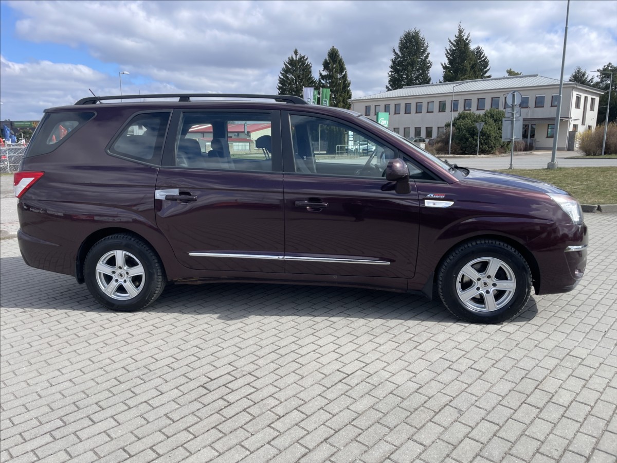 ssangyong-rodius-2-0-d-114kw-4x4-7mist-odp-dph - 4