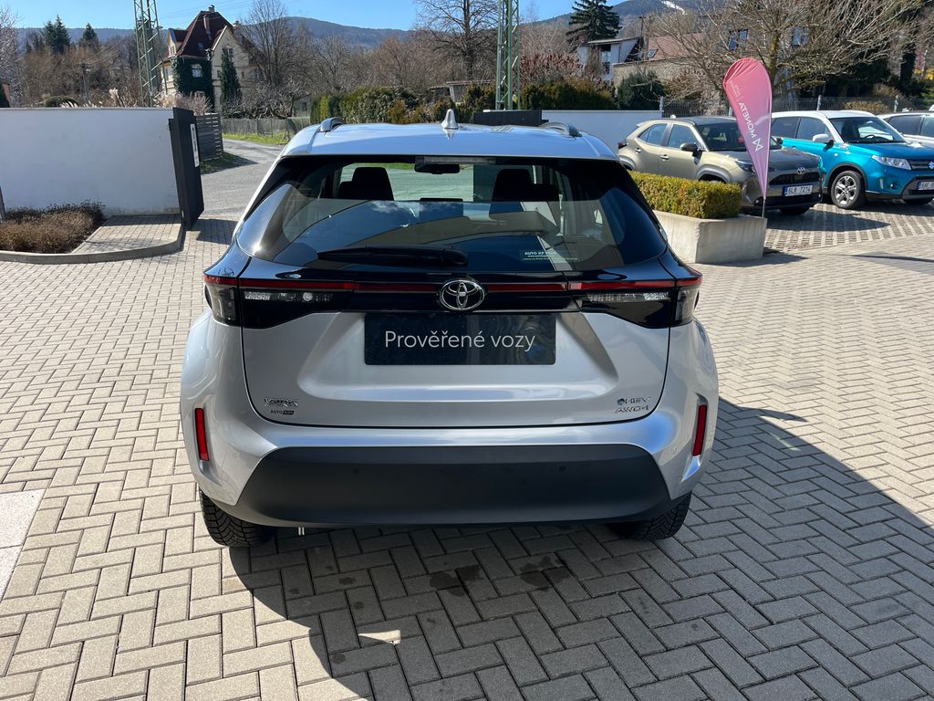 toyota-yaris-cross-1-5-hybrid-e-cvt-4x4-comfort - 4