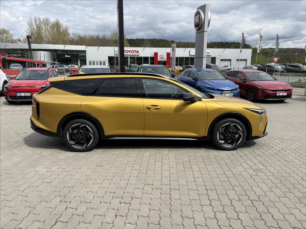 kia-1-6-k4-t-gdi-gpf-7dct-gt-line-132-kw - 7