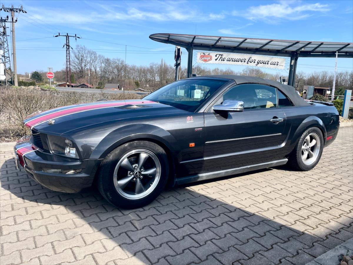 ford-mustang-4-0-i-v6 - 1