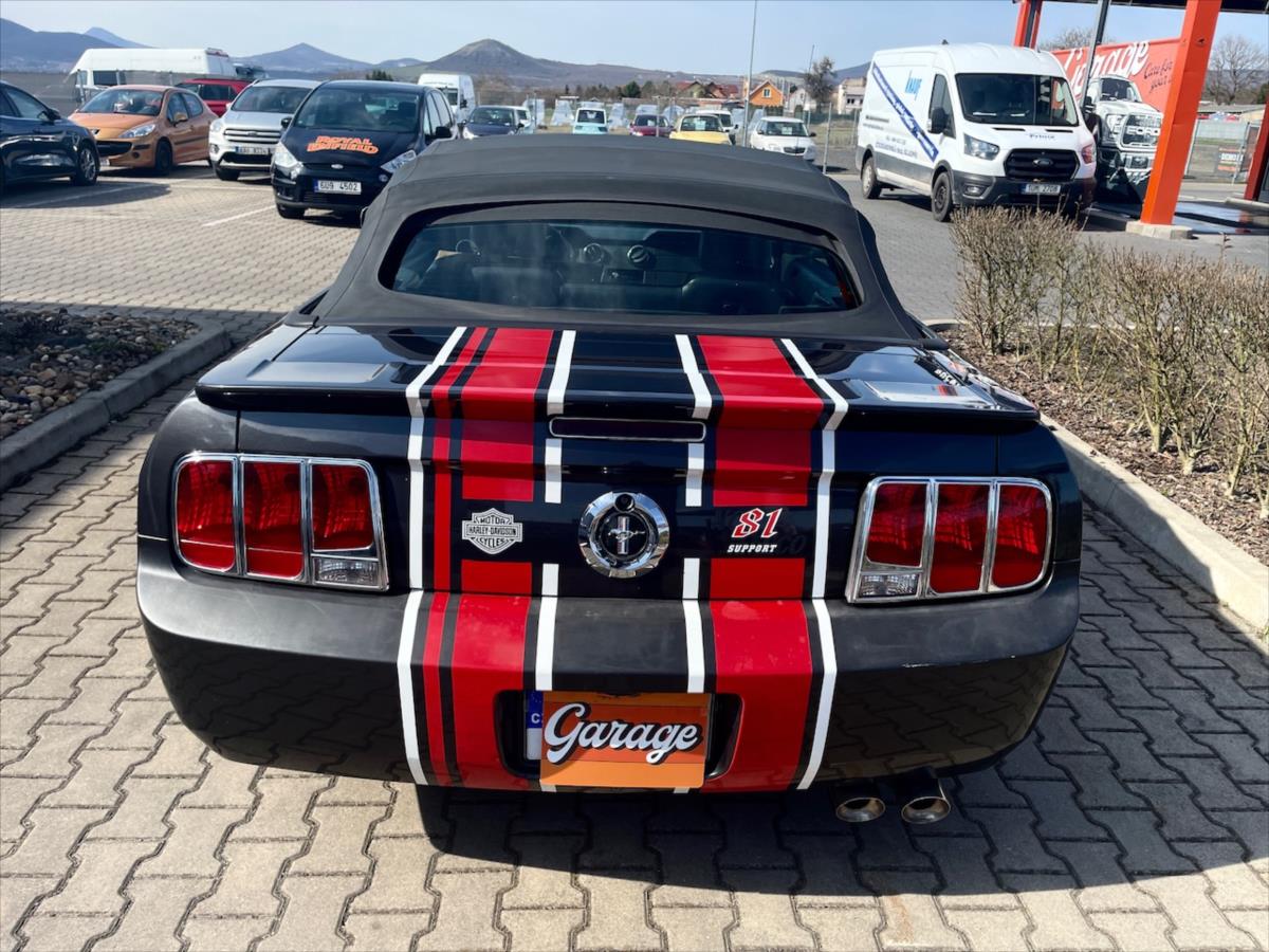 ford-mustang-4-0-i-v6 - 4