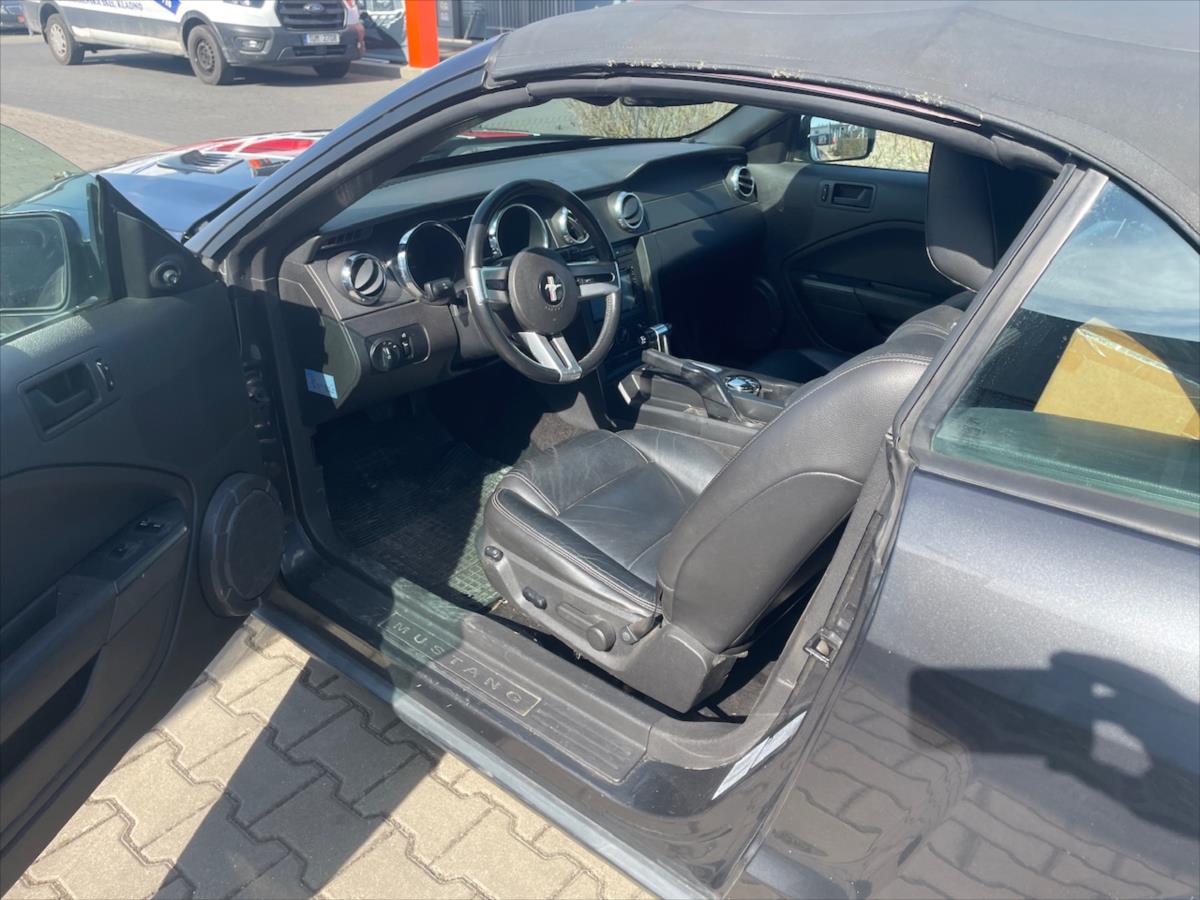 ford-mustang-4-0-i-v6 - 9