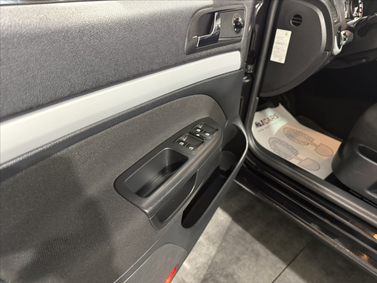 skoda-octavia-1-4-tsi-90kw-elegance-vyhrev - 6