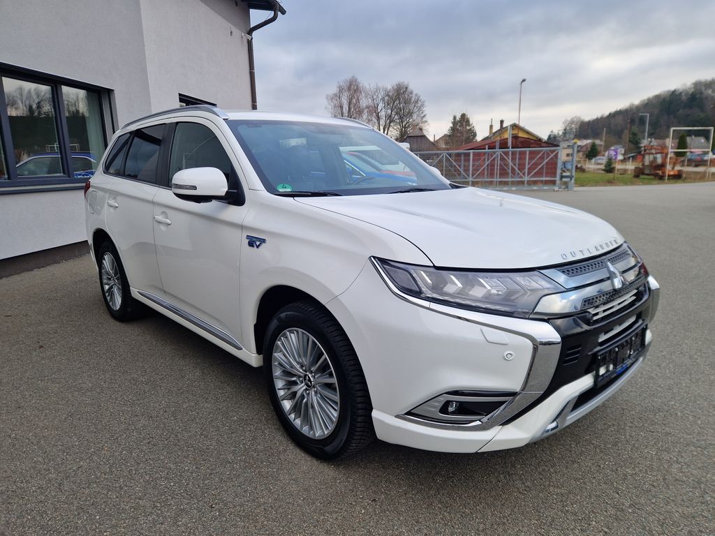 mitsubishi-outlander-2-4-phev-4x4 - 6