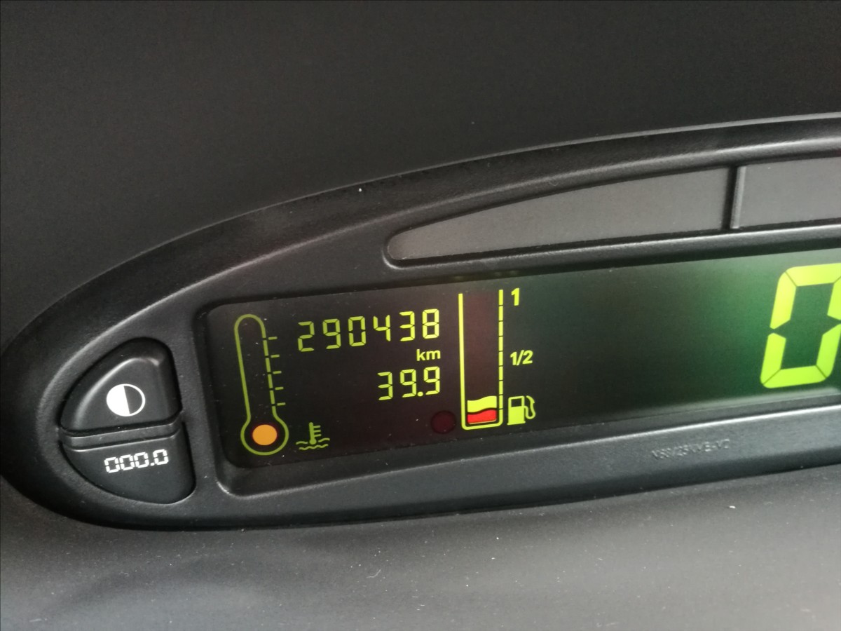 citroen-xsara-1-6-i-picasso - 5