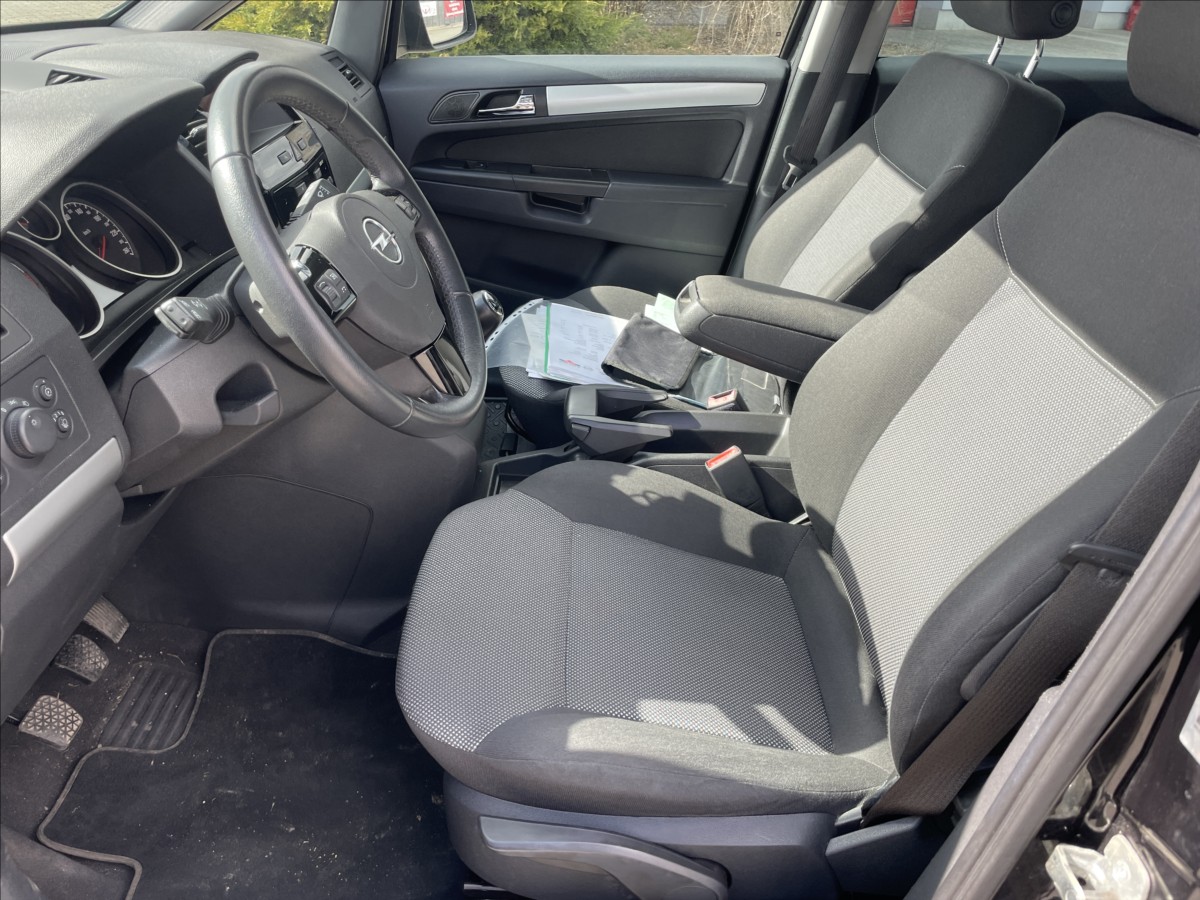 opel-zafira-1-6-i-16v-85kw-7mist-tazne-top-stav - 6