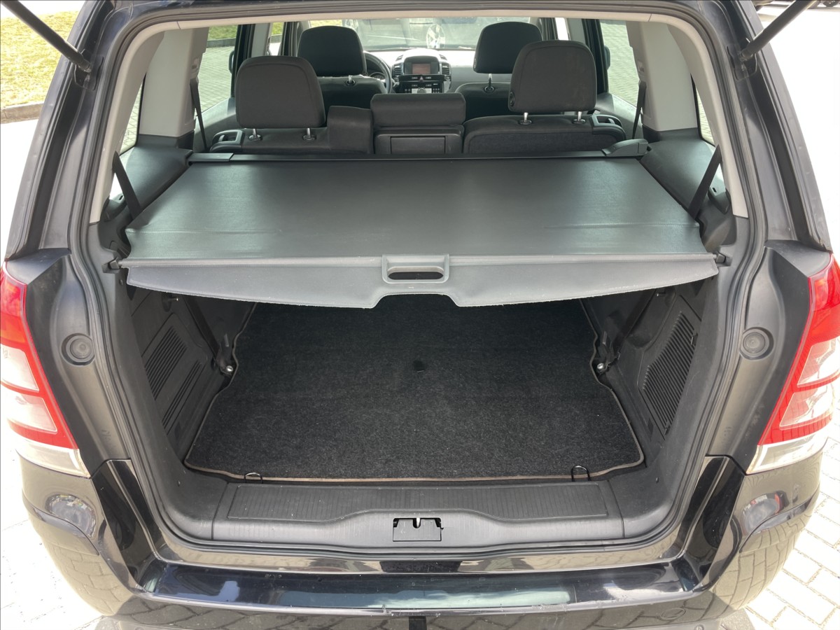 opel-zafira-1-6-i-16v-85kw-7mist-tazne-top-stav - 8