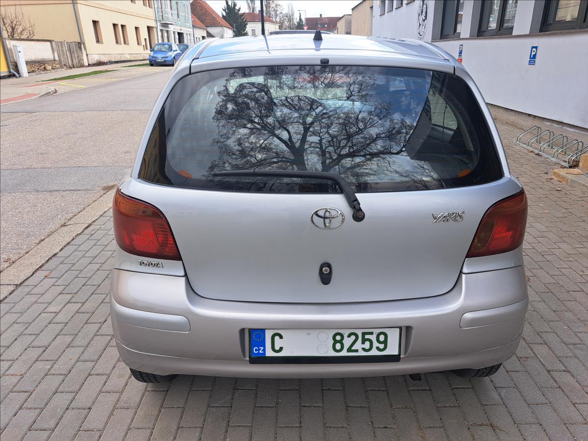 toyota-yaris-1-4-d-4d - 8