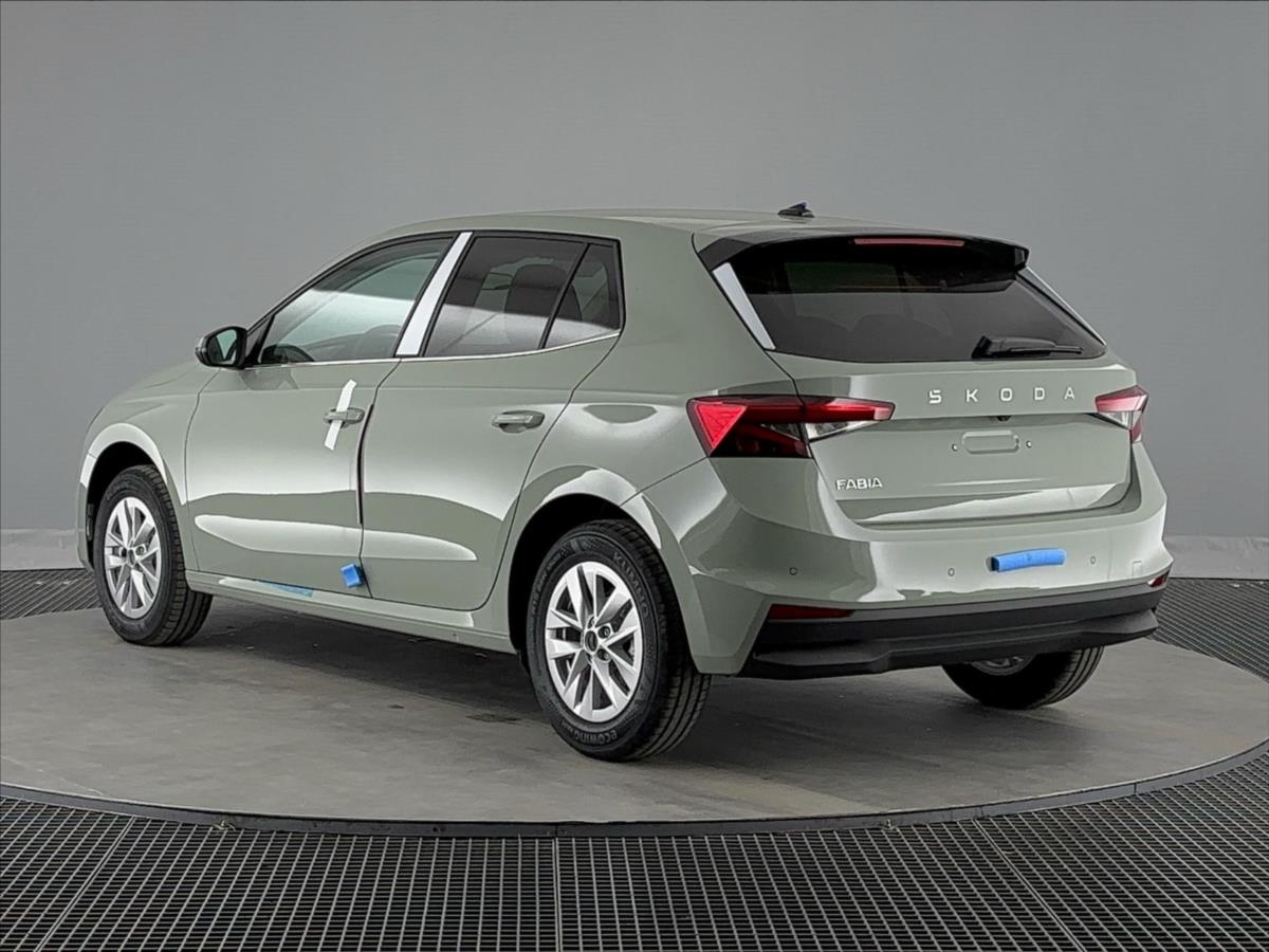 skoda-fabia-1-0-tsi-top-selec - 3
