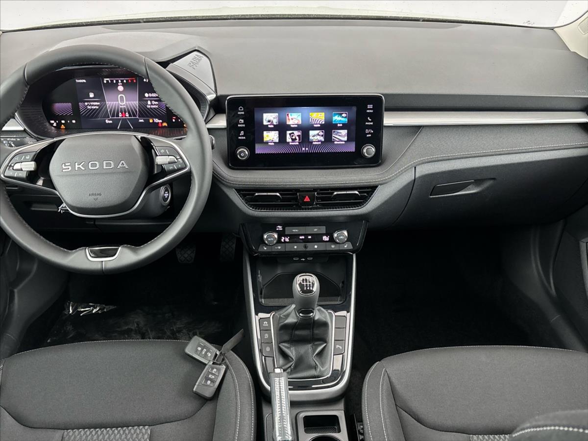 skoda-fabia-1-0-tsi-top-selec - 4