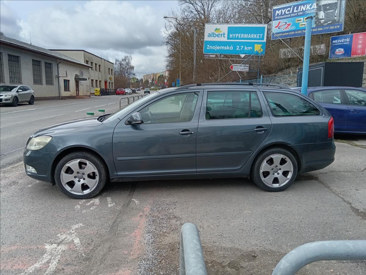 skoda-octavia-2-0-tdi-cr-elegance - 5