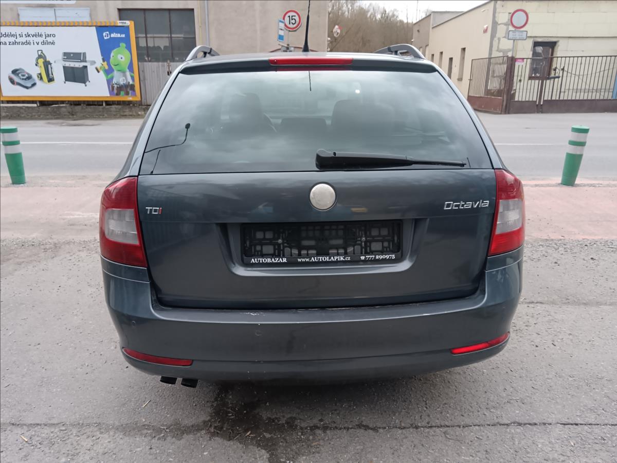 skoda-octavia-2-0-tdi-cr-elegance - 8