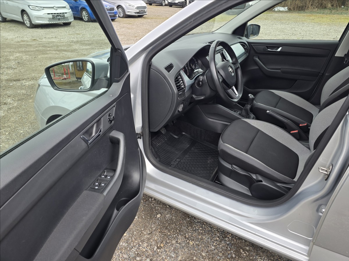 skoda-fabia-1-0-tsi-style-70kw - 8