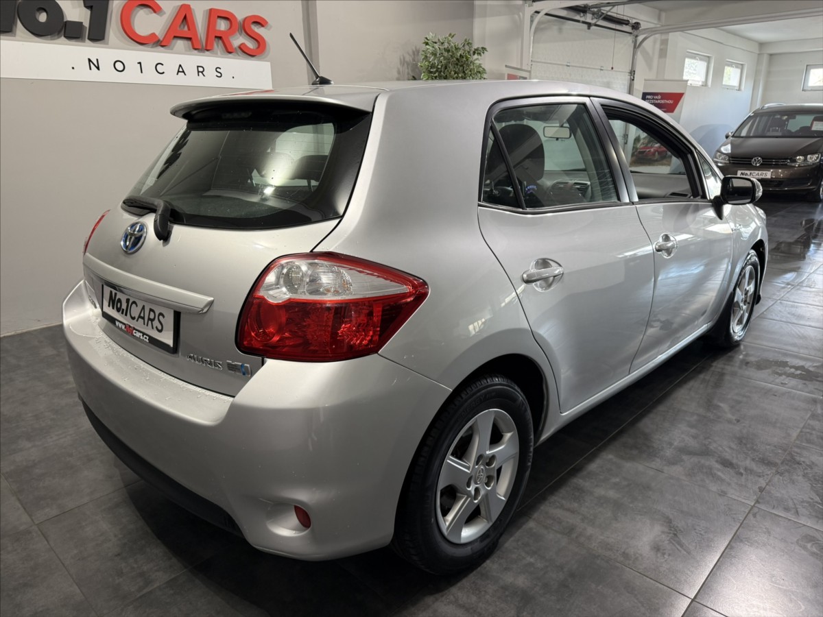 toyota-auris-1-8-hybrid-automat-stk-alu - 4