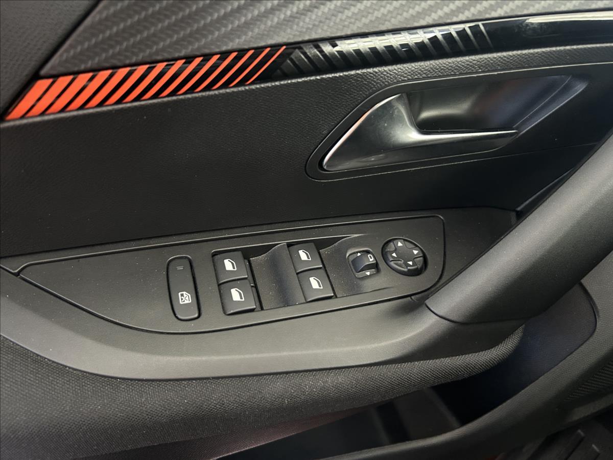 peugeot-2008-1-2-1-maj-cr-zaruka-10-2027 - 9