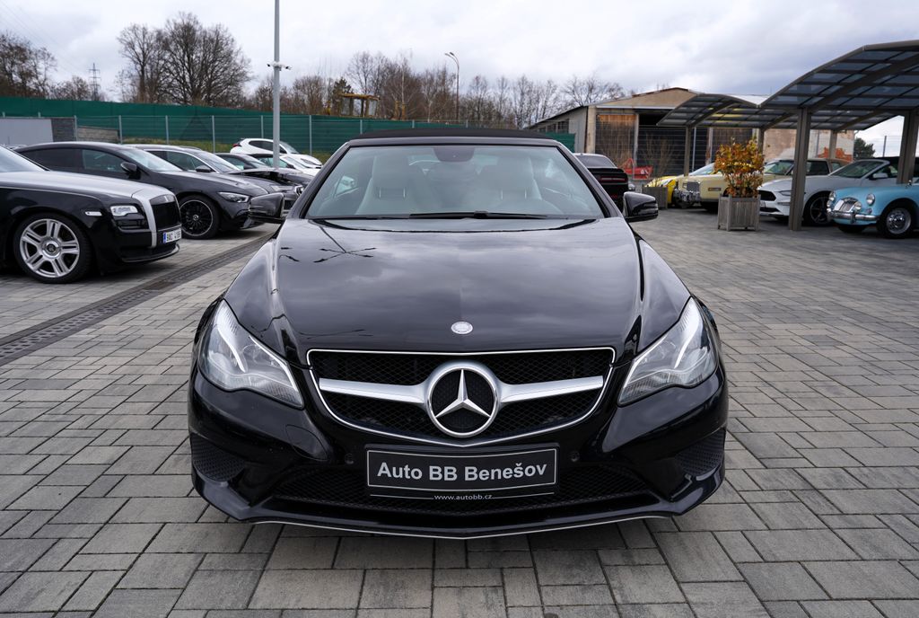 Mercedes-Benz Třídy E 200 CGI/cabrio/Avangarde/kůže