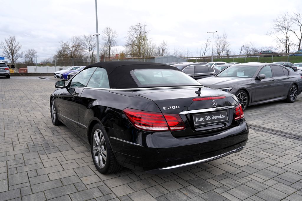 mercedes-benz-tridy-e-200-cgi-cabrio-avangarde-kuze - 3