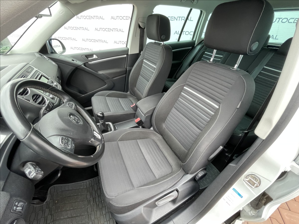 volkswagen-tiguan-2-0-tdi-103kw-r-line-4x4-serv-kn - 9