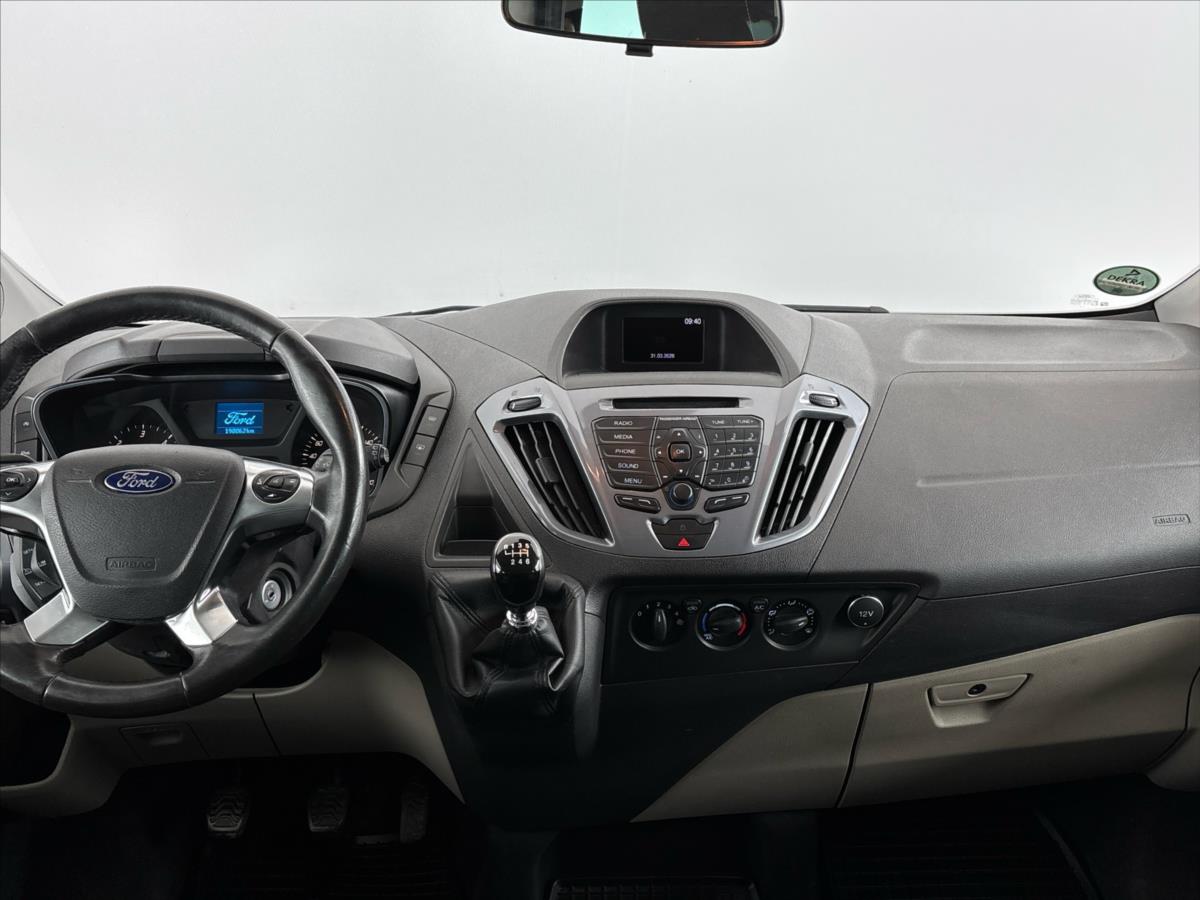 ford-tourneo-custom-2-0-2-0tdci-titanium-l2 - 4