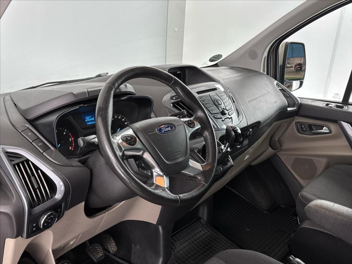 ford-tourneo-custom-2-0-2-0tdci-titanium-l2 - 5