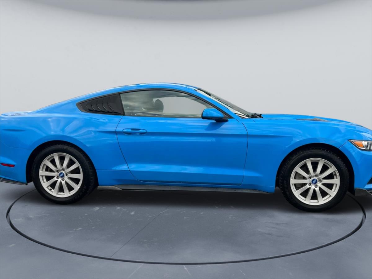 ford-mustang-2-3-ecoboost-manual - 2