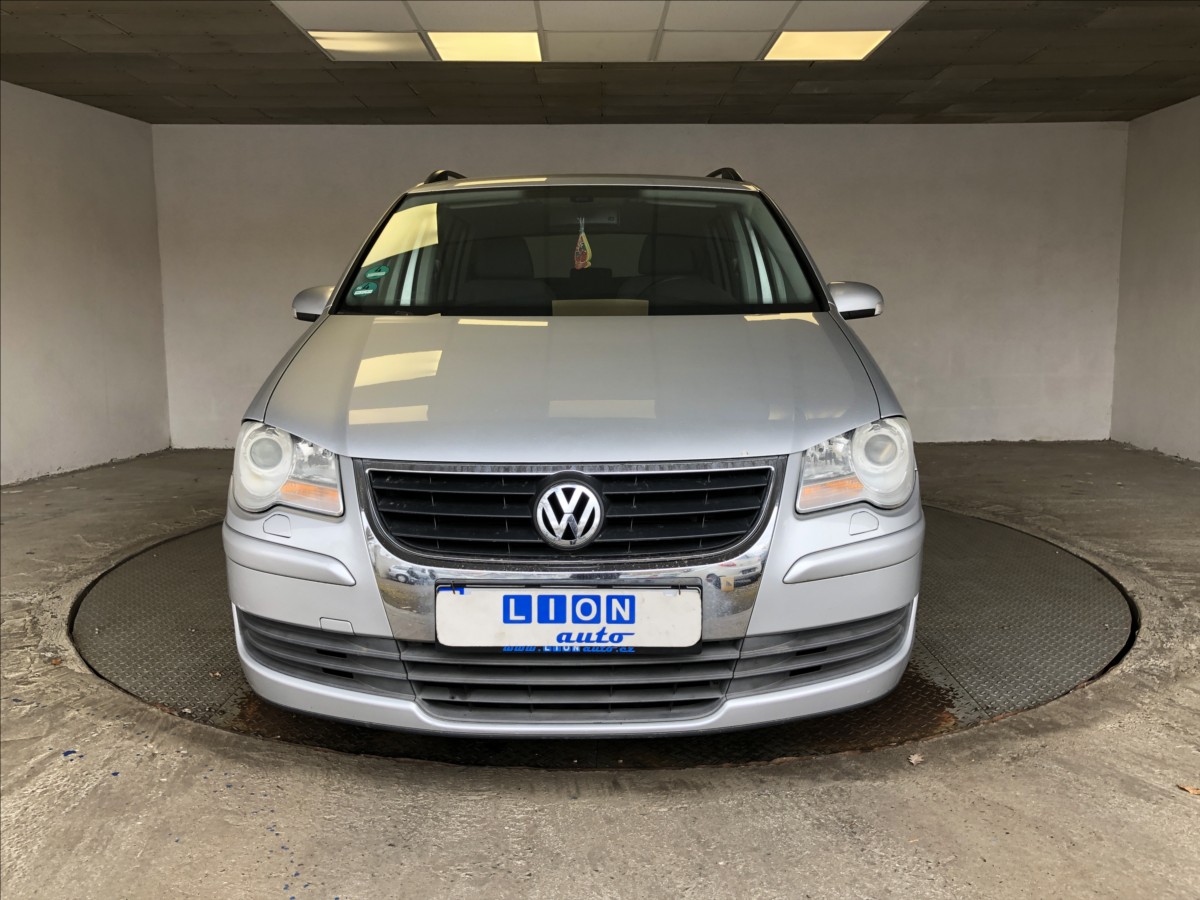 volkswagen-touran-2-0-cng-united - 1
