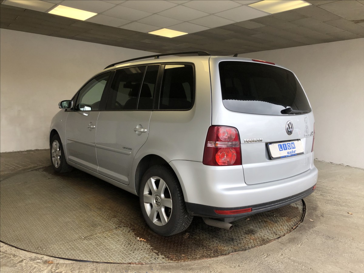volkswagen-touran-2-0-cng-united - 4