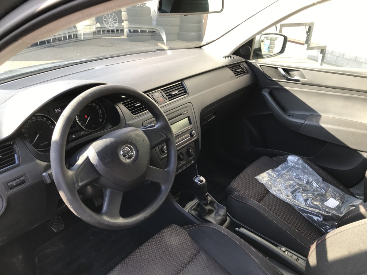 skoda-rapid-1-6-tdi-77kw - 6