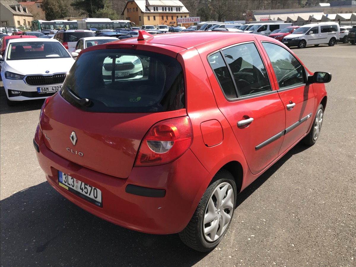 renault-clio-1-2-i-48kw-5dv-ac - 4