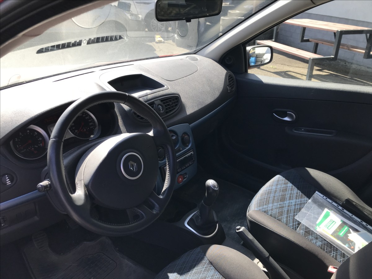 renault-clio-1-2-i-48kw-5dv-ac - 6