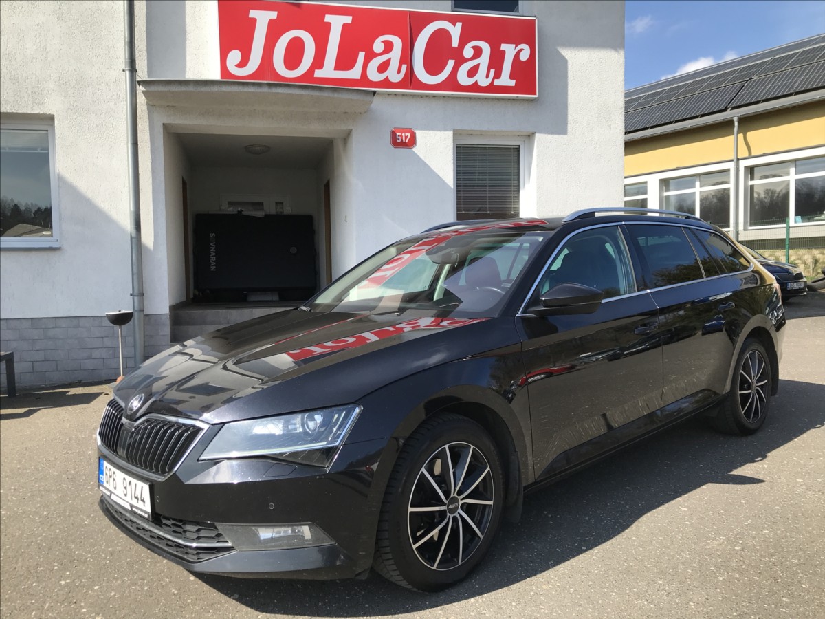Škoda Superb 2,0 TDi 4x4 DSG Combi Style+