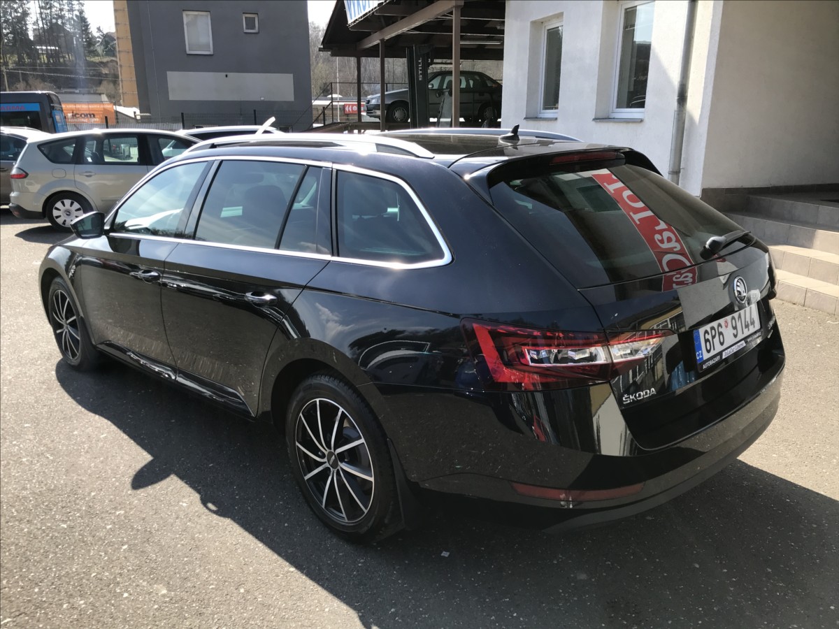 skoda-superb-2-0-tdi-4x4-dsg-combi-style - 5