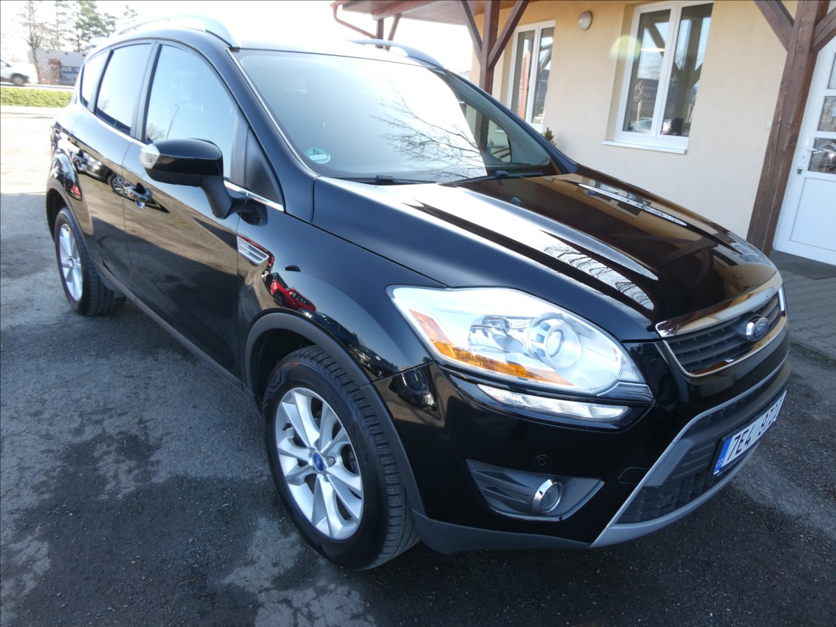 Ford Kuga 2,0 TDCi 103kW 4x4 TITANIUM,závěs
