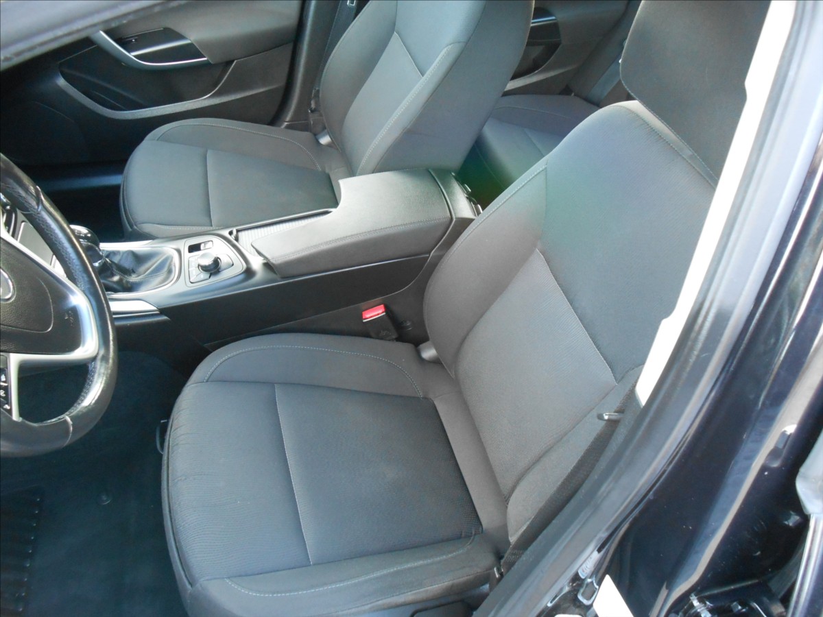 opel-insignia-1-6-85-kw-klima-serviska - 8