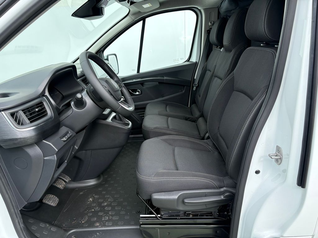 renault-trafic-2-0dci-do-2-49t-spani-topeni - 9