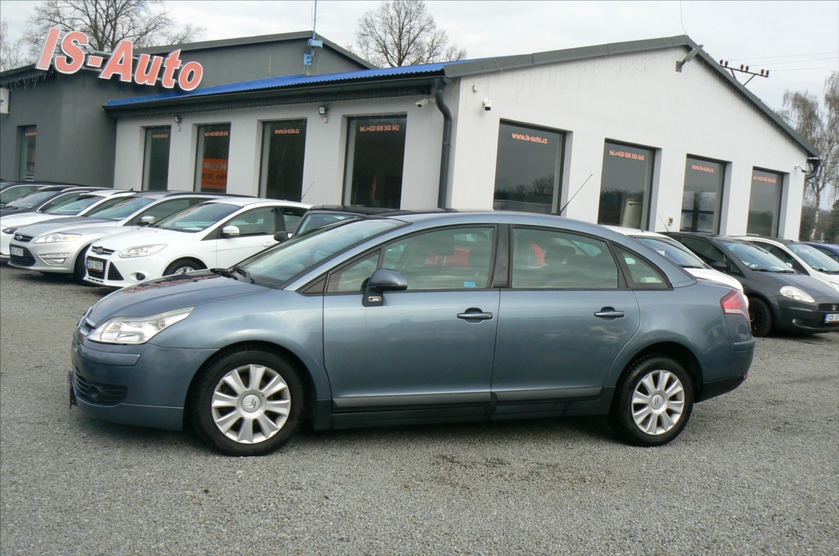 Citroën C4 1,6 I  16V-1. MAJITEL ČR