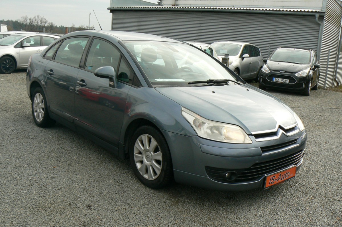 citroen-c4-1-6-i-16v-1-majitel-cr - 1
