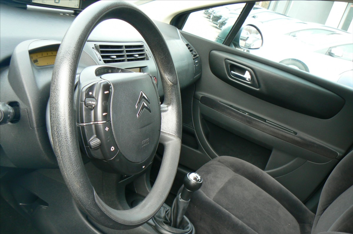citroen-c4-1-6-i-16v-1-majitel-cr - 8