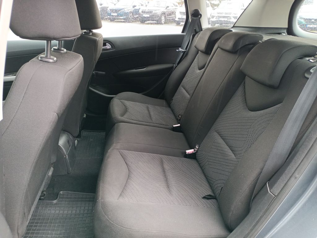 peugeot-308-sw-active-1-6-hdi-110k - 4