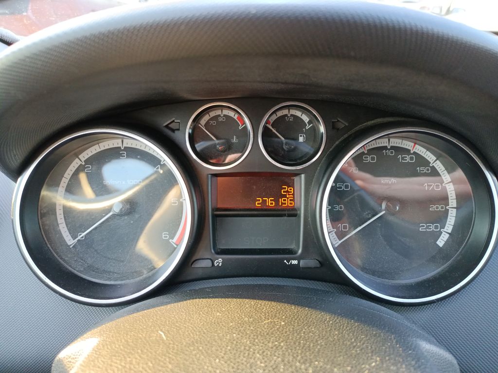 peugeot-308-sw-active-1-6-hdi-110k - 6