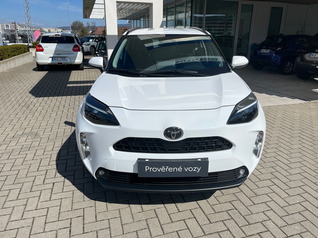 toyota-yaris-cross-1-5-hybrid-e-cvt-4x4-comfort - 8