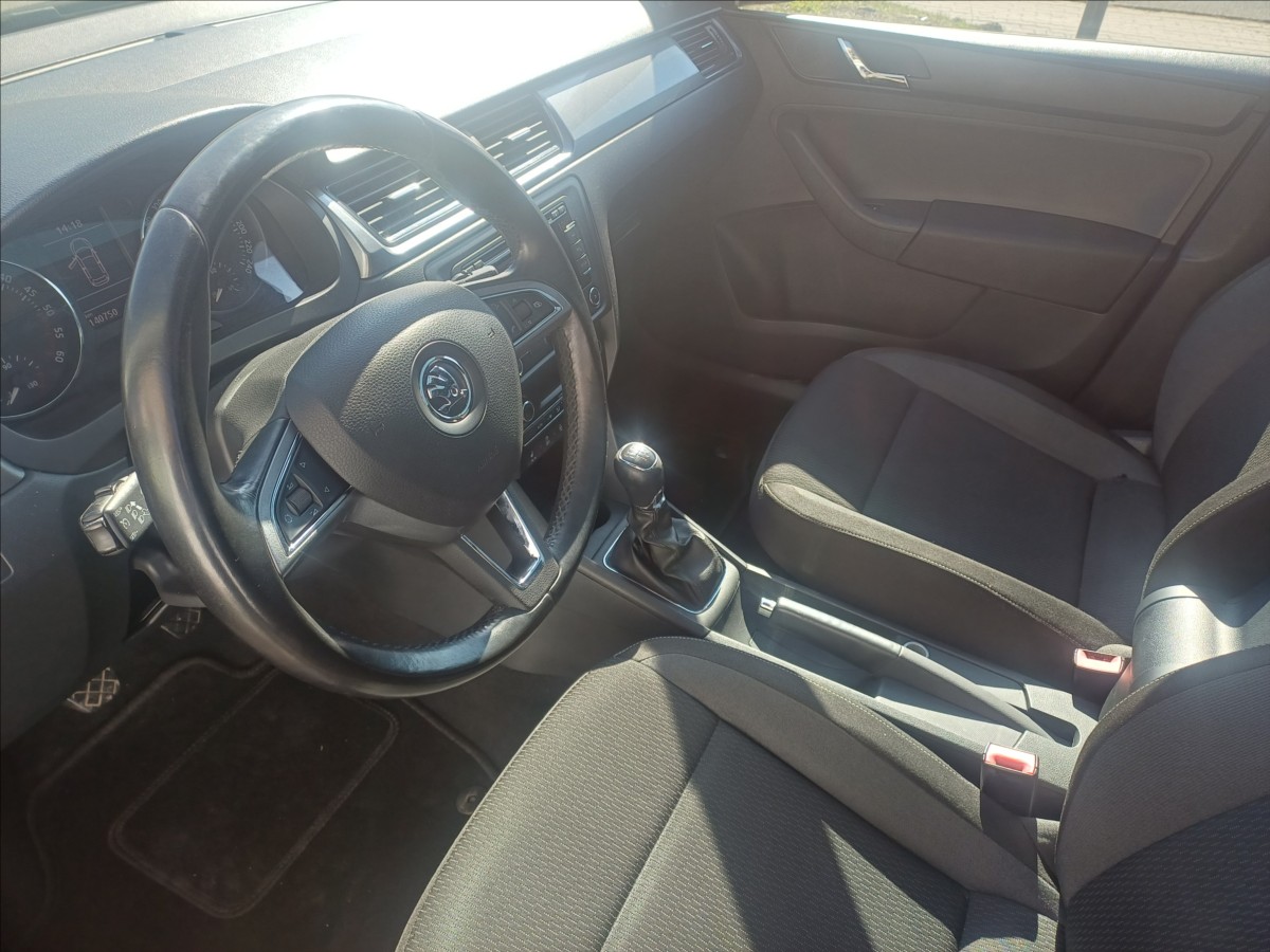 skoda-rapid-1-6-tdi - 7