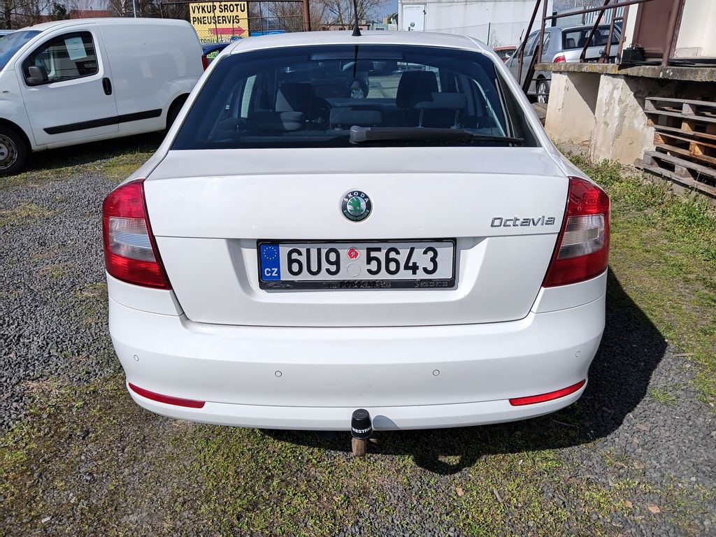 skoda-octavia-1-6-tdi-ambition-koupeno-v-cz - 3