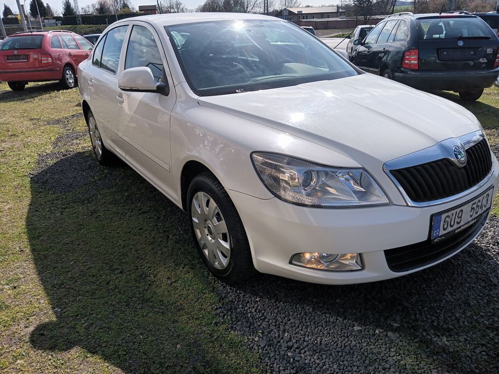 skoda-octavia-1-6-tdi-ambition-koupeno-v-cz - 6