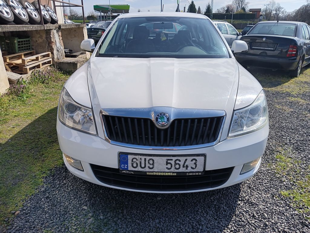 skoda-octavia-1-6-tdi-ambition-koupeno-v-cz - 7
