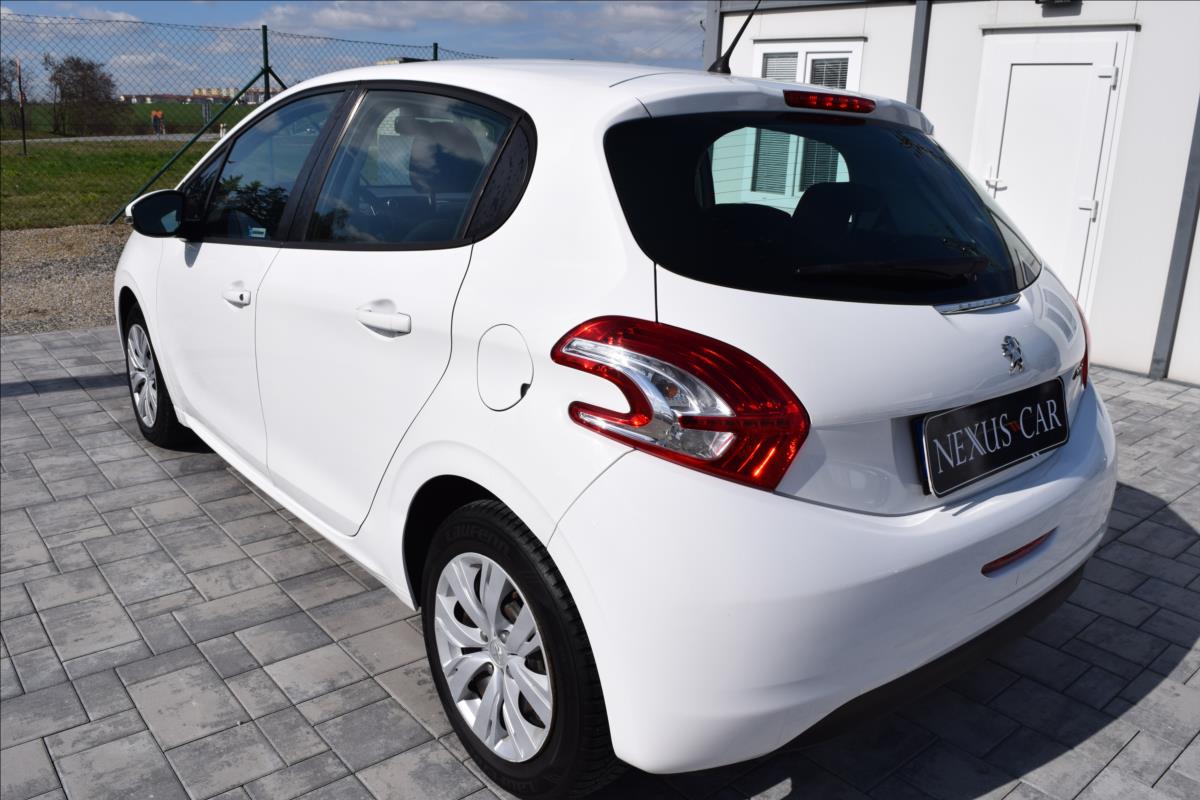 peugeot-208-1-4-hdi-50kw-nizke-km-klima - 6