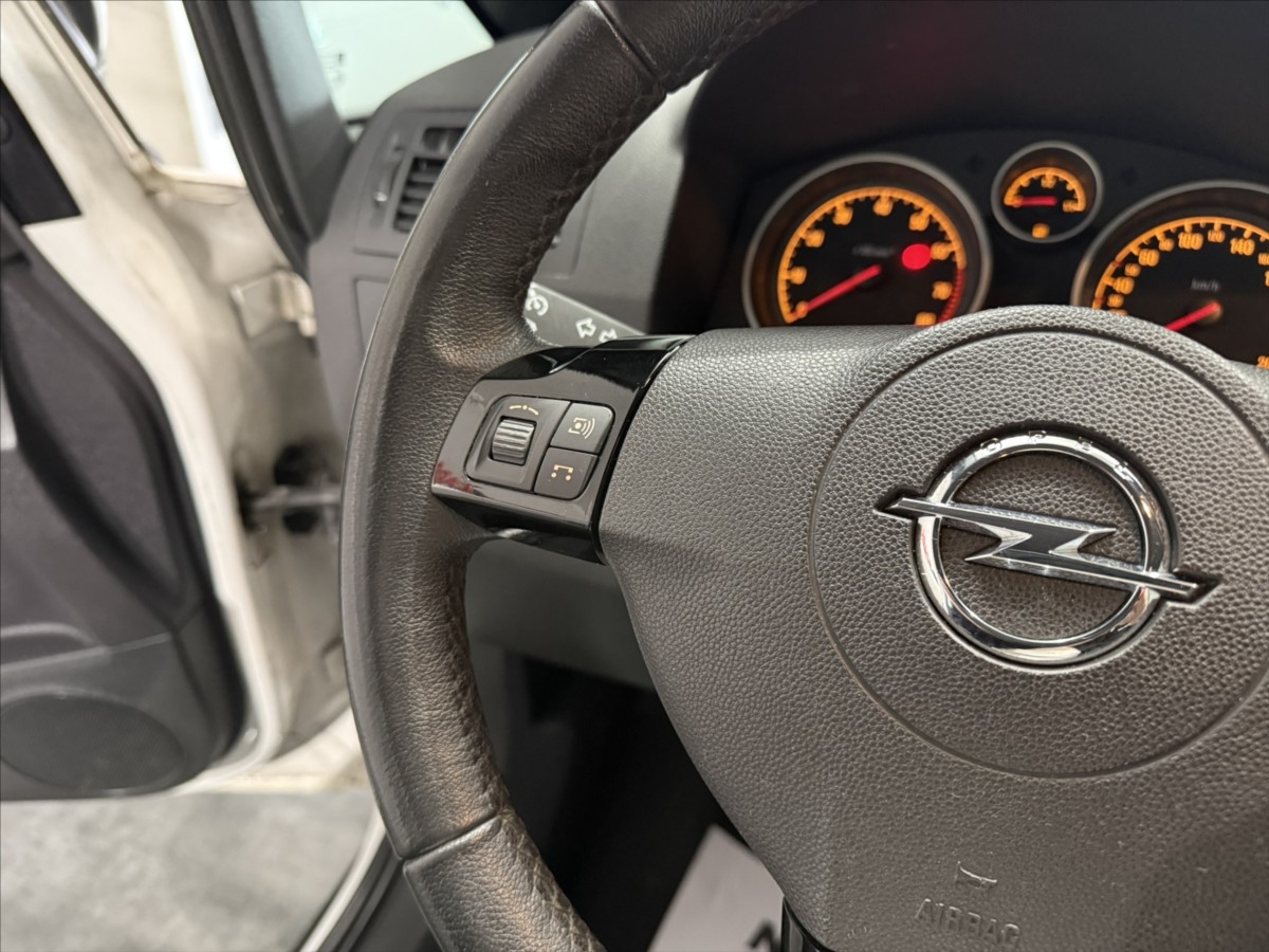 opel-zafira-1-6-i-85kw-7mist-klima-alu - 9
